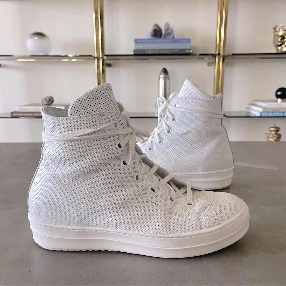 Les Hommes Leather Sneakers in White